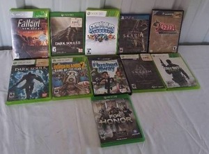 lot 162 image: Selection of Video Games--Zelda is missing one disc