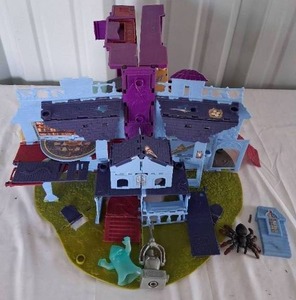 lot 166 image: Matchbox 360 Haunted House Playset