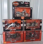Selection of 5 Maisto 1/18 Scale Harley Davidson Motorcycles