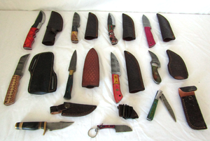 lot 515 image: NEW genuine Damascus steel blade knives with leather sheaths (Bid is times the quantity of 11)