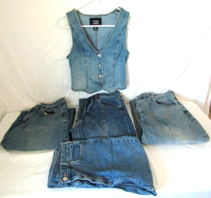 lot 540 image: Assorted name brand blue jeans as shown