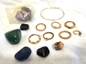 lot 536 image: Assorted fashion jewelry