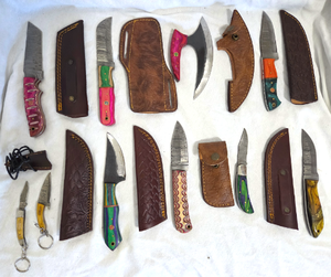 lot 553 image: NEW genuine Damascus steel blade knives with leather sheaths (Bid is times the quantity of 10)
