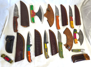 lot 559 image: NEW genuine Damascus steel blade knives with leather sheaths (Bid is times the quantity of 10)