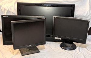 lot 616 image: Assorted displays and computer monitors, total of 4