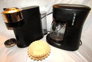 lot 619 image: Nespresso single serve pod coffee maker and Mr Coffee 12 cup coffee maker, Both work