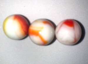 lot 15 image: LOT OF 3 VINTAGE MULTICOLOR SWIRL MARBLES  ORANGE, WHITE & YELLOW