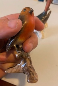 lot 27 image: Vintage Goebel West Germany Porcelain Robin Bird Figurines  Lot of 2