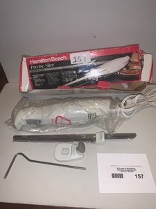 lot 157 image: HAMILTON BEACH ELECTRIC KNIFE  PRECISION SLICE  APPEARS UNUSED  ORIGINAL BOX