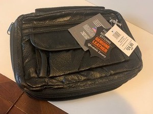 lot 44 image: GENUINE LEATHER BLACK BIBLE CASE  BIBLE COVER  NEW WITH TAGS