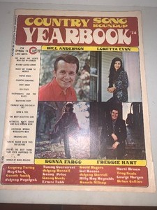 lot 105 image: VINTAGE COUNTRY SONG ROUNDUP COUNTRY YEARBOOK MAGAZINE  CLASSIC COUNTRY MUSIC COLLECTIBLE