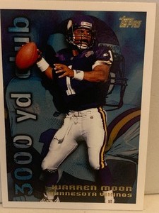 lot 208 image: AUCTION LISTING  WARREN MOON 30,000 YARD CLUB  TOPPS FOOTBALL CARD