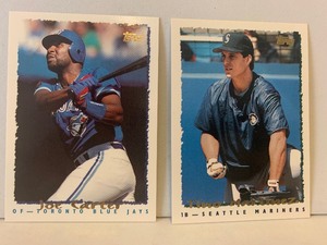 lot 193 image: 1995 TOPPS BASEBALL CARD LOT  JOE CARTER & TINO MARTINEZ  2 CARDS