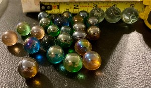 lot 264 image: VINTAGE GLASS MARBLE LOT  ASSORTED COLORS  3 LARGE SHOOTERS