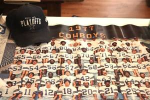 lot 88 image: 1977 Dallas Cowboys Poster and Ballcap. (LR)