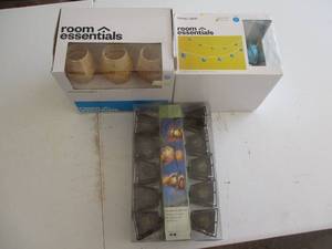lot 208 image: Patio Lights (GAR)