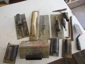 lot 222 image: Various Sized Trowels (GAR)