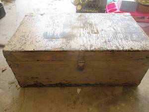 lot 234 image: Wood Storage Box - 3ft (GAR)