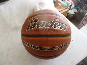 lot 251 image: Basketball (GAR)