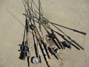 lot 261 image: Fishing Poles (GAR)