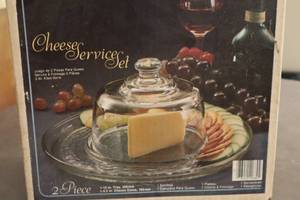 lot 106 image: Two Piece Glass Cheese Server Set - appears to be still new in box - old stock. (LR)