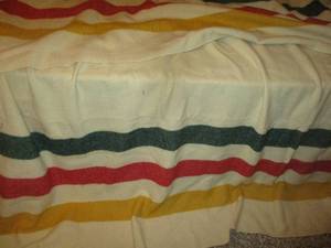 lot 282 image: Vintage Wool Blanket - full size (up)