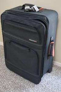 lot 316 image: Luggage - clean condition  (up)