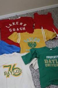 lot 319 image: Vintage Clothing Lot - Baylor - (up)
