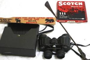 lot 322 image: Binoculars, Shoe Horn, Magnetic Tape and decor (up)