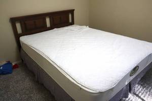 lot 330 image: Vintage Full Size Bed with Beauty Rest Mattress - nice condition , one very light stain . (up)