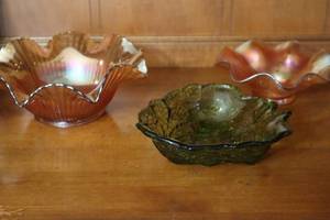 lot 331 image: Three Vintage Bowls - Marigold and Green (KIT)