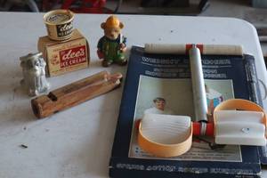 lot 338 image: Misc Collectible Items - (up)