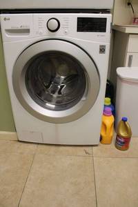 lot 7 image: LG stackable washer model WM3500CW
