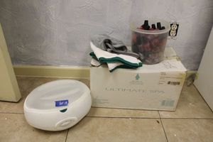 lot 18 image: Two Spa paraffin baths and nail polish assortment