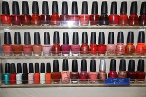 lot 88 image: Nail polish - 3 rows on shelf