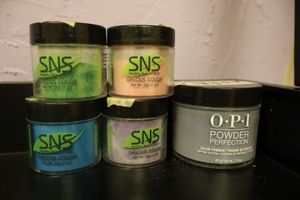 lot 97 image: Nail dip powder