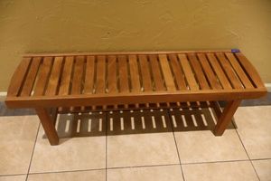 lot 75 image: Wood slate waiting bench
