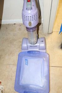 lot 52 image: Shark vac then steam cleaner with extra pads