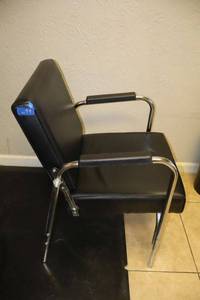 lot 79 image: Salon Shampoo reclining chair