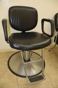 lot 115 image: Hydraulic hair salon chair