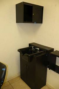 lot 152 image: Salon shampoo bowl and towel cabinet