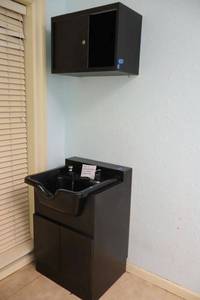 lot 149 image: Salon shampoo bowl and towel cabinet