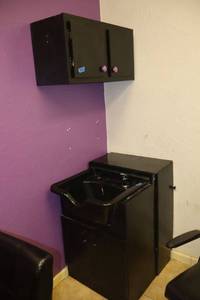 lot 182 image: Salon shampoo bowl and towel cabinet