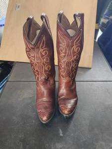 lot 121 image: Pair of cowboy boots Texas made in USA
