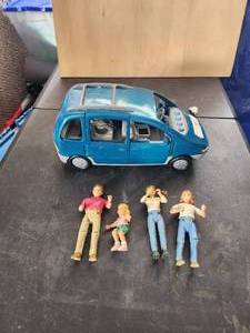 lot 135 image: Fisher price toy car and people figures