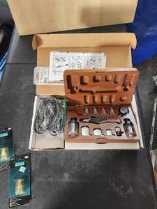 lot 183 image: Testors airbrush set