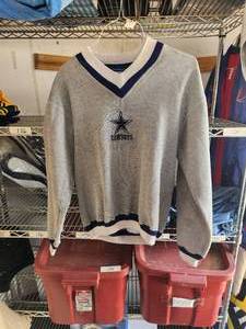 lot 164 image: Dallas Cowboys sweatshirt-sweater