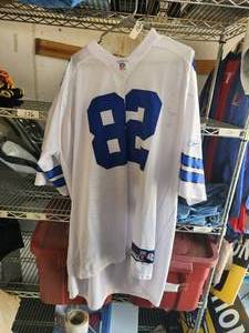 lot 160 image: Dallas Cowboys - Jason Witten football jersey