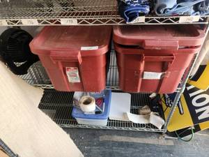 lot 141 image: Selection of 2 bins of knitted items