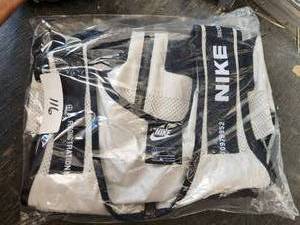 lot 116 image: Nike sportswear city made vest in black and white